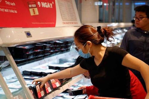 Giá heo hơi hôm nay 25/2: Miền Bắc tiếp đà đi xuống, miền Nam giữ giá đi ngang