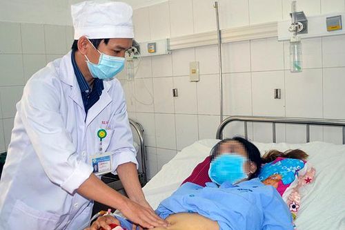 Cứu cô gái 19 tuổi bị tai nạn vỡ gan, nguy kịch mà không phải phẫu thuật