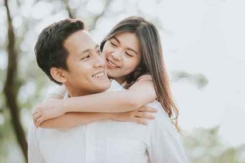 Điều gì xảy ra với cơ thể khi yêu?