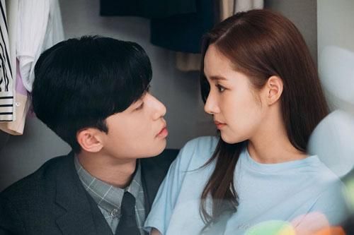 Đàn bà khôn ngoan, bản lĩnh sẽ không bao giờ đòi hỏi 3 điều này ở người đàn ông
