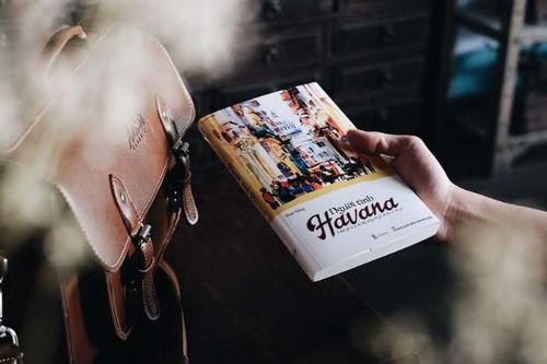 Blogger du lịch Đinh Hằng ra mắt du ký - tự truyện mới: 'Người tình Havana'