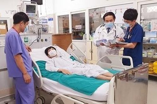 Đang nằm nghỉ, chàng trai 25 tuổi đột ngột bị ngừng tim