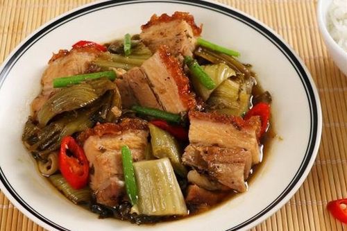 Món ngon mỗi ngày: Thịt quay kho dưa chua
