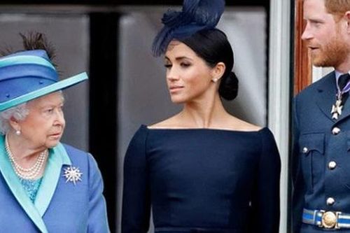 Trước khi tước quyền lực của Harry và Meghan Markle, Nữ hoàng Anh đã làm việc này