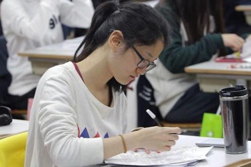 Chỉ vì một lý do từ 20 năm trước, các trường đại học Hàn Quốc giờ đang thiếu sinh viên trầm trọng