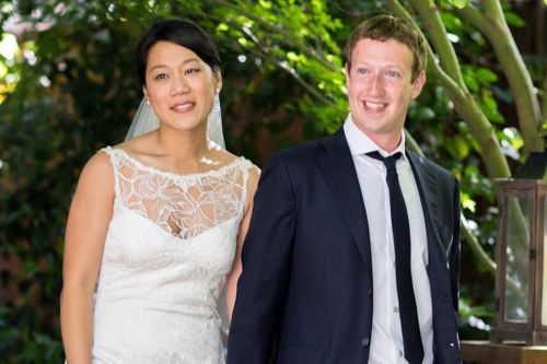 Mark Zuckerberg và các tỷ phú đã gặp vợ như thế nào