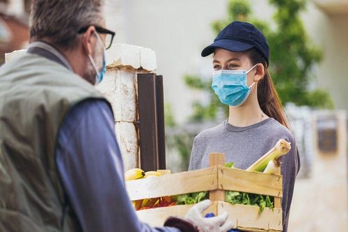 Độ tuổi nào có khả năng lây lan virus SARS-CoV-2 nhất?