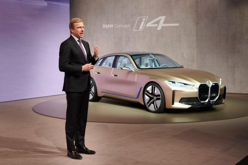 CEO BMW: 'Tesla sẽ khó duy trì tăng trưởng'