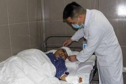 Nghi vấn hung thủ lẩn trốn vào rừng sau khi chém 4 người