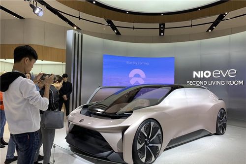 Công ty xe điện Trung Quốc lỗ nặng nhưng mơ về tương lai