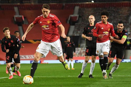 16 đội bóng tiến vào vòng 1/8 Europa League