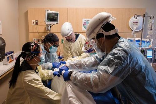 California (Mỹ): Biến thể của virus Corona dễ lây lan và nguy hiểm hơn