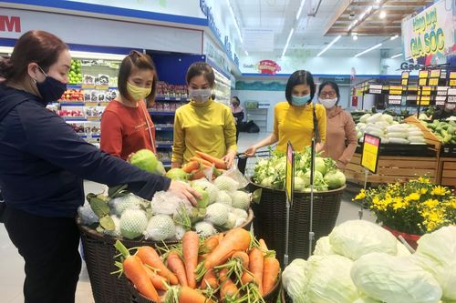 Siêu thị Hà Tĩnh bù chi phí 'giải cứu' nông sản cho bà con Hải Dương