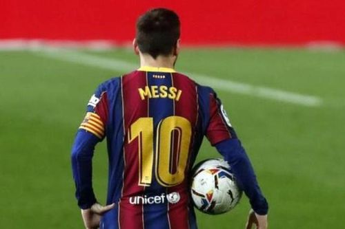 Messi đuổi kịp Ronaldo trong cuộc đua Chiếc giày vàng châu Âu