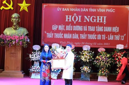 Vĩnh Phúc: 9 bác sĩ được phong tặng danh hiệu cao quý ngành Y