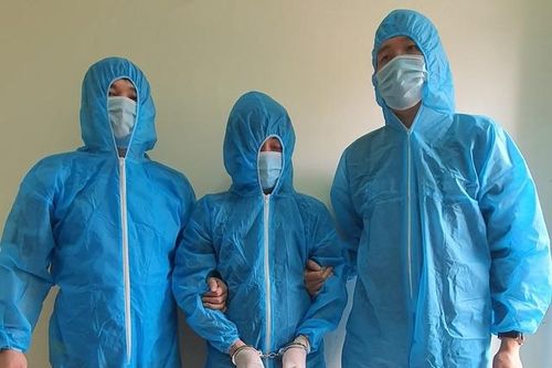 Vận động 2 đối tượng truy nã đặc biệt ở Quảng Ninh ra đầu thú