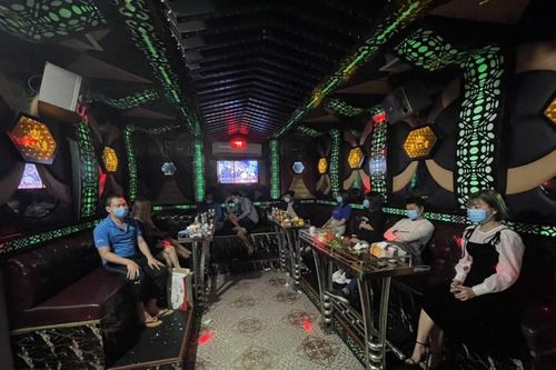 Xử lí quán karaoke KTV XÌ TEEN hoạt động bất chấp lệnh cấm