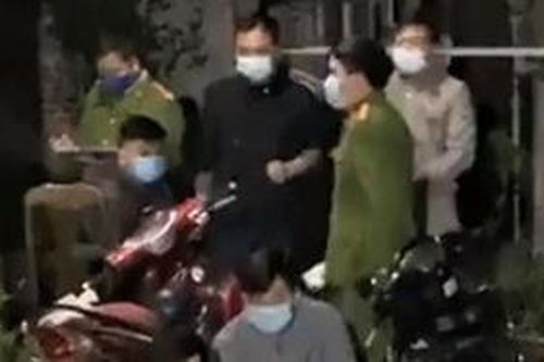 Án mạng trong bữa cơm