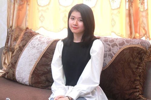 Hai cô gái xinh đẹp tình nguyện nhập ngũ
