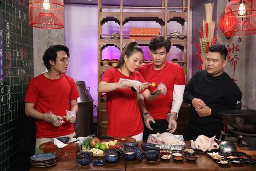 Huỳnh Lập, Lê Lộc, Chí Thiện trổ tài nấu món Hoa