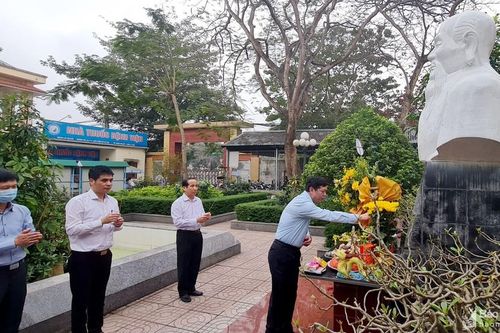 Dâng hương tưởng niệm 230 năm ngày mất của Đại danh y Hải Thượng Lãn Ông Lê Hữu Trác