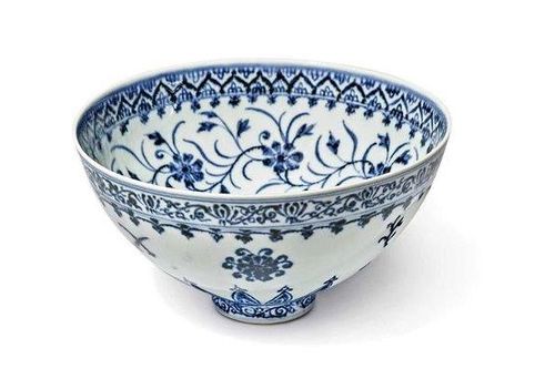 Bát sứ cũ mua chỉ 35 USD sau được định giá gấp hơn 14.000 lần