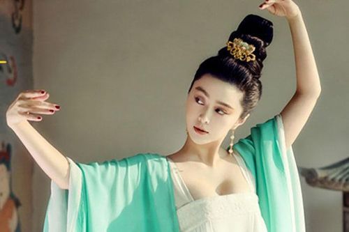 Chuyện làm đẹp của hậu cung: Giảm cân bằng mọi giá để đổi lấy sự sủng ái của vua