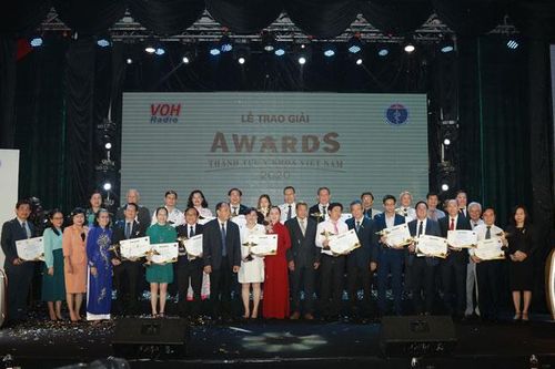 Chiến công chống dịch Covid-19 được vinh danh tại Thành tựu y khoa Việt Nam 2020