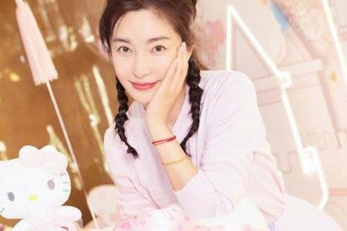 Lý Băng Băng đón tuổi 48