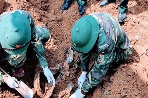 Tìm thấy nhiều hài cốt liệt sĩ Việt Nam tại Lào
