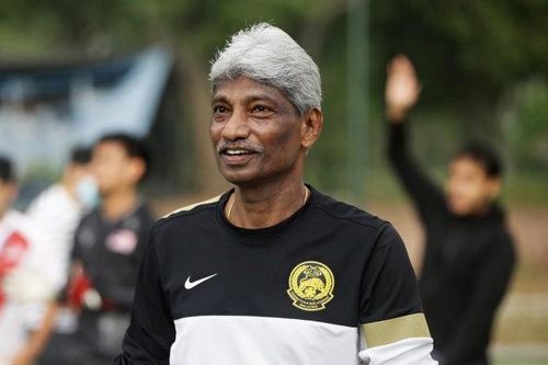 'Phù thủy' Rajagobal dẫn dắt tuyển Brunei