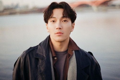 Ca sĩ Hàn Quốc Kim Feel gửi lời đến fan Việt