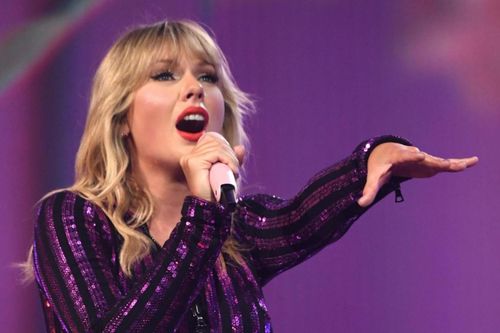 Taylor Swift hủy toàn bộ kế hoạch lưu diễn Lover Fest