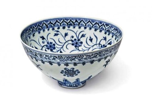 Bất ngờ bát sứ mua ở chợ đồ cũ chỉ 35 USD là cổ vật được định giá nửa triệu USD