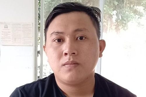 Clip: Kinh hoàng cảnh người phụ nữ bất ngờ bị tưới xăng thiêu sống