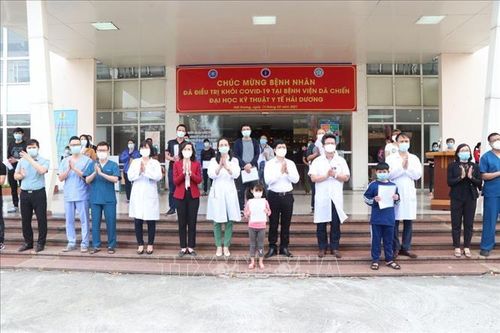 Những chiến sỹ áo trắng nơi tâm dịch Hải Dương