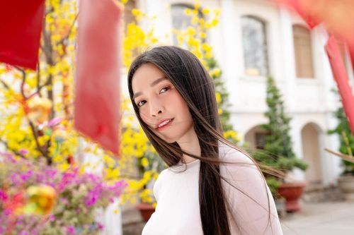 Vòng 1 từ lép xẹp bỗng căng đầy, Hiền Thục vướng nghi vấn 'nâng ngực' ở tuổi 40