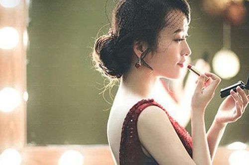 Chồng không cho đổi việc vì sợ tôi ngoại tình