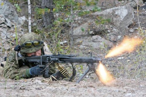 Sát thần quét bộ binh MG3 chung hàng ngũ với M2HB Mỹ và DShK Liên Xô