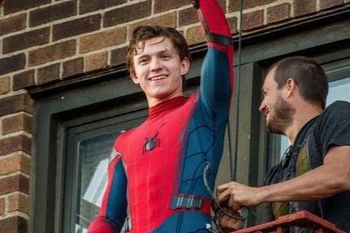 Tom Holland tiết lộ Spider-Man có thể xuất hiện trong 'WandaVision'
