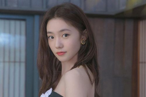 Mưu nữ lang trẻ nhất showbiz Trung Quốc liên tiếp vướng thị phi