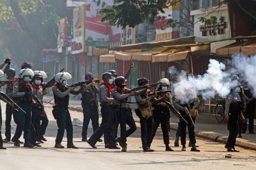 Cảnh sát Myanmar nổ súng vào người biểu tình, 4 người thiệt mạng