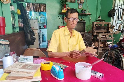 'Bác sĩ' của sách cũ