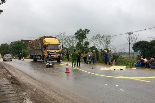 Tin giao thông đến sáng 28/2: Liên tiếp tai nạn xe tải, 4 người tử vong, 9 người bị thương