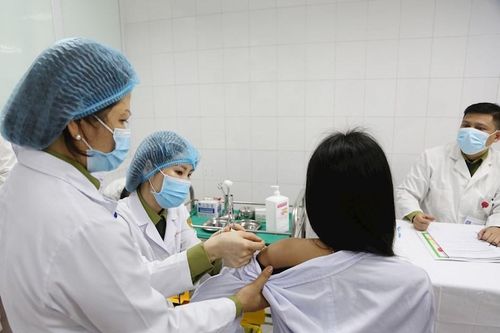Bộ trưởng Bộ Y tế: 'Hiệu lực bảo vệ của vắc-xin COVIVAC rất tốt'