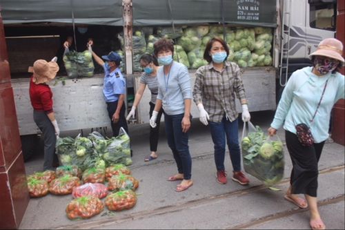 Nông sản Hà Nội cũng cần 'giải cứu'