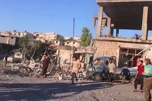 Iran lên án các cuộc không kích của Mỹ vào miền Đông Syria