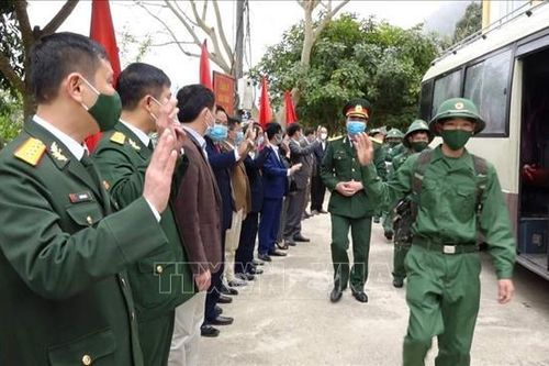 950 thanh niên Yên Bái lên đường nhập ngũ