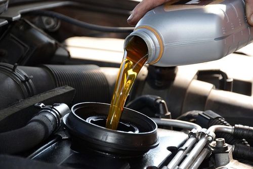 Tiếng động lạ từ động cơ báo hiệu ô tô hỏng gì?