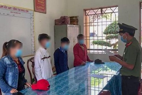 Lâm Đồng: 2 học sinh bị phạt vì làm giả và chia sẻ văn bản giả mạo UBND tỉnh